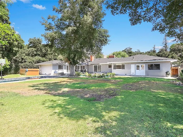 117 Catherine Park Dr — Photo 36