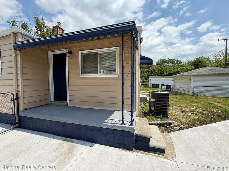 13440 Charlotte Ave — Photo 3