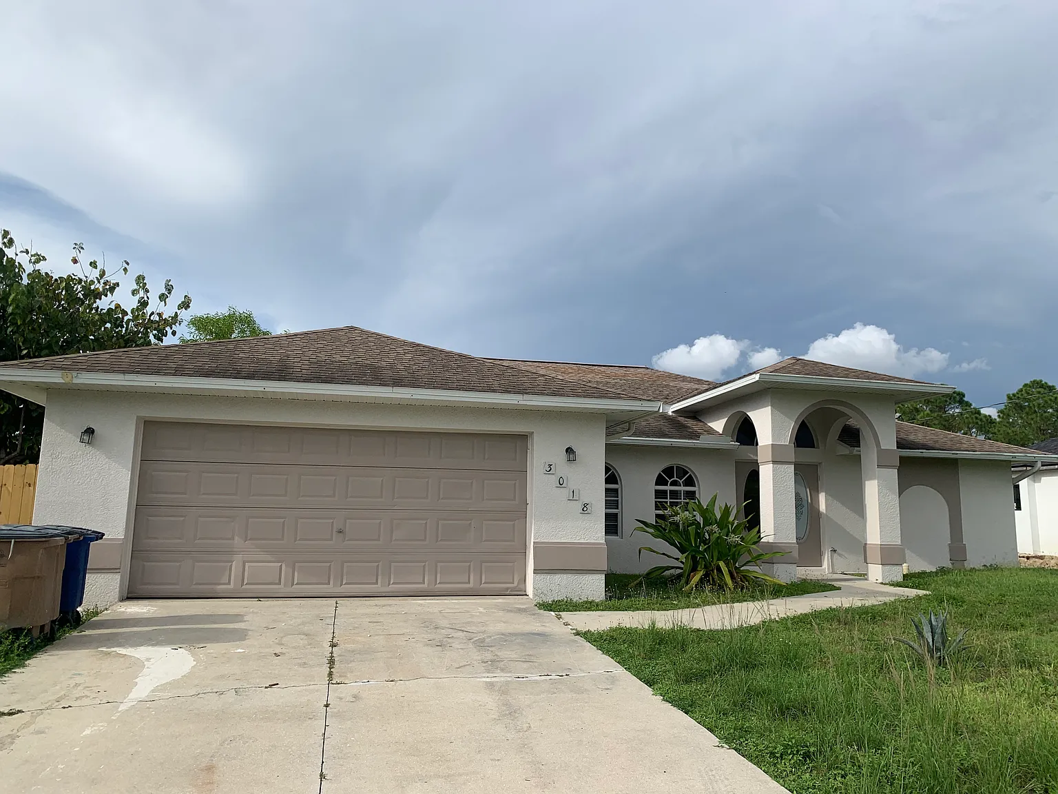 3 bed, 1612 sqft, $1,900 — Photo 1
