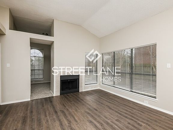 3rd image of 6505 Devine Dr