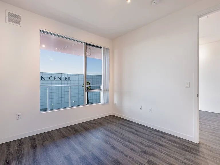 1400 FIG Apartments — Photo 70