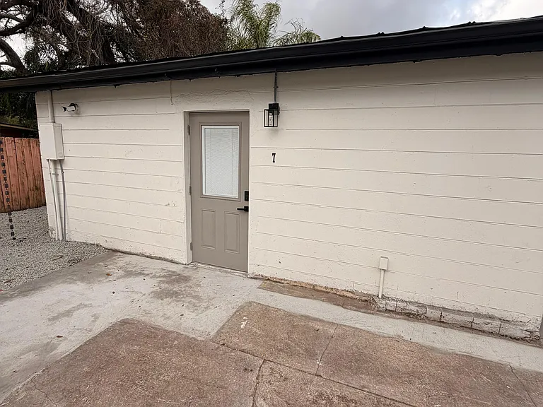 3505 E 38th Ave #7 — Photo 6