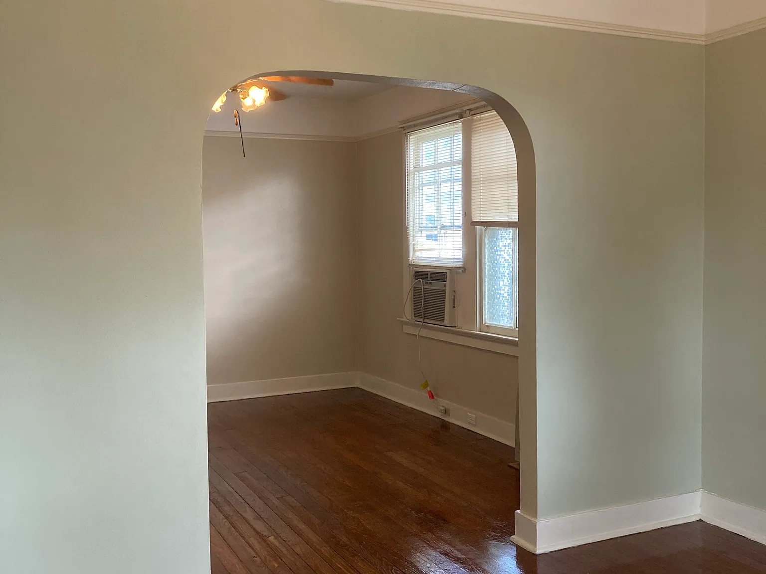 2 bed, 800 sqft, $1,400 — Photo 2