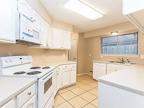 4th image of 2811 Mayflower Landing Ct