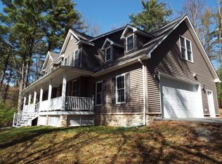 100 Mulberry Ln, Milford, PA 18337