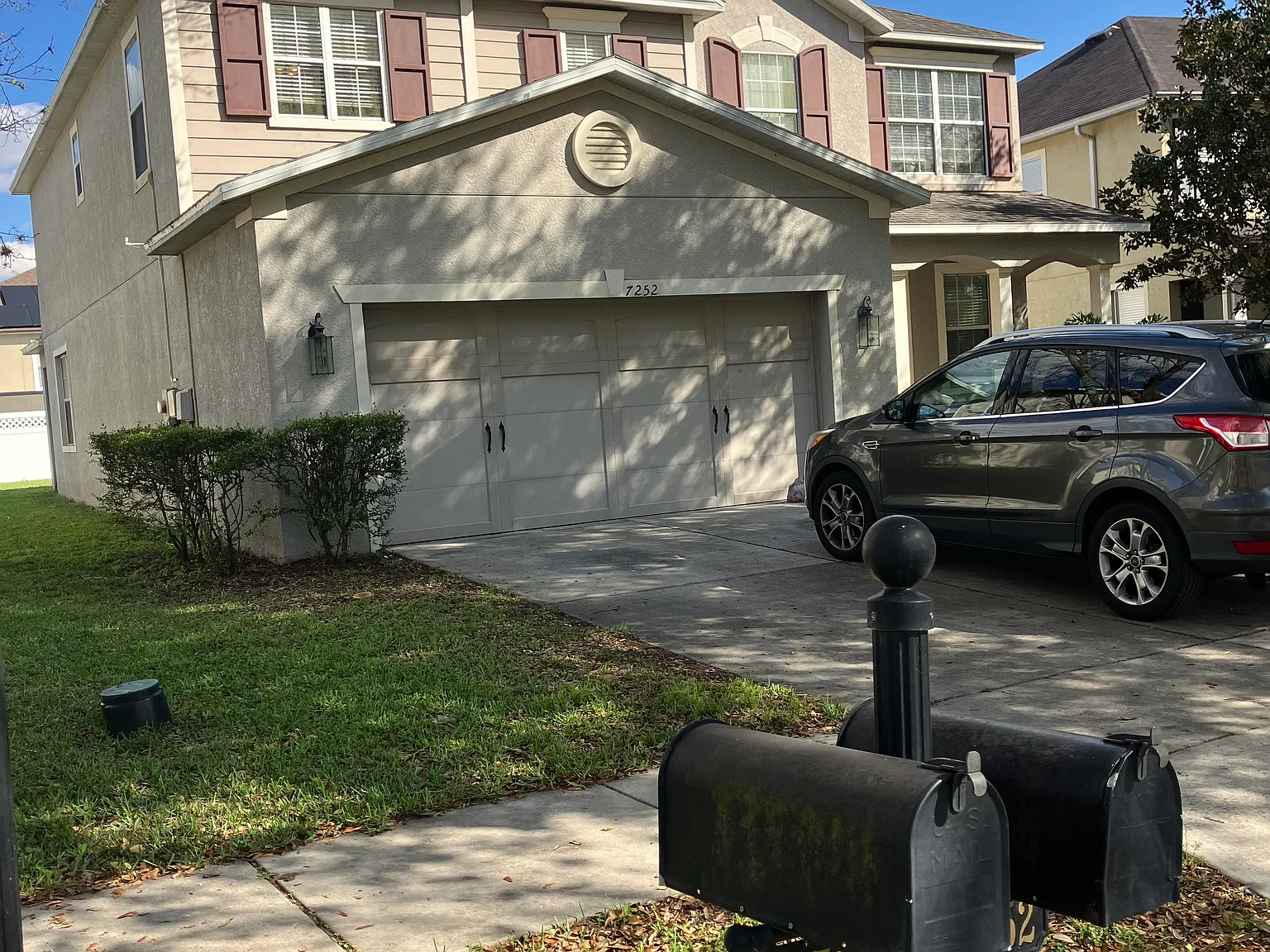 4 bed, 2.5 bath, 3222 sqft, $2,880 — Photo 2