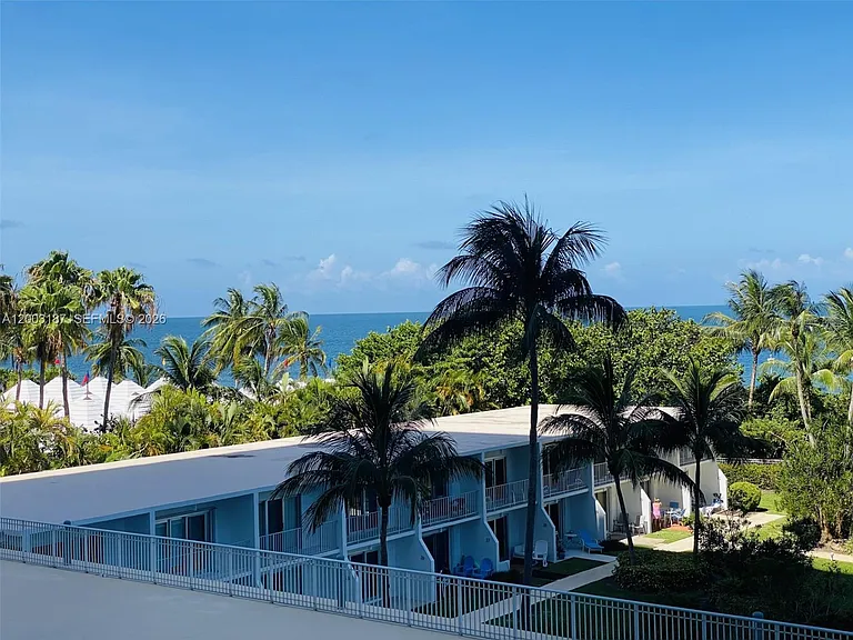 881 Ocean Dr #3E — Photo 3