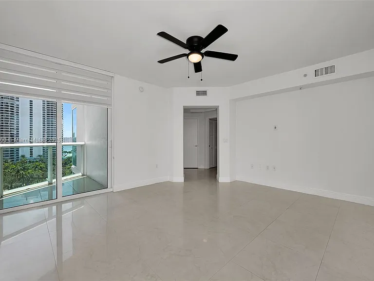 3001 Turnberry Way #1831 — Photo 9