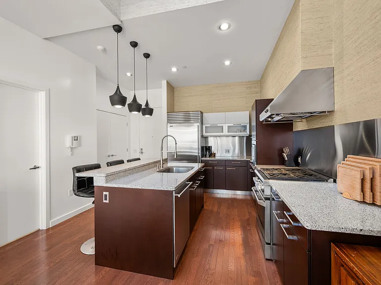 88 Kingston St #Penthouse 7C — Photo 8