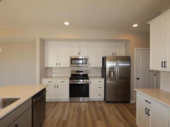 3rd image of 5524 Fawnsbury Ct