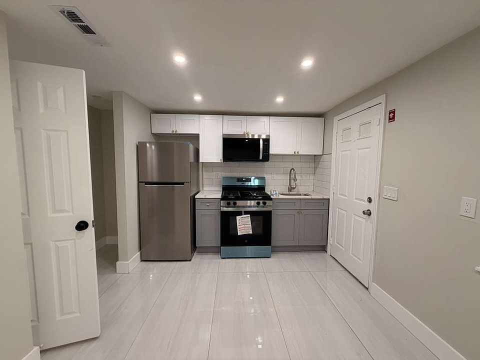 1st image of 64 Chamberlain St #4B