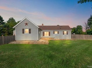 1267 S Cummings Rd, Davison, MI 48423