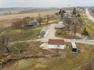 3398 55th St, Center Point, IA 52213