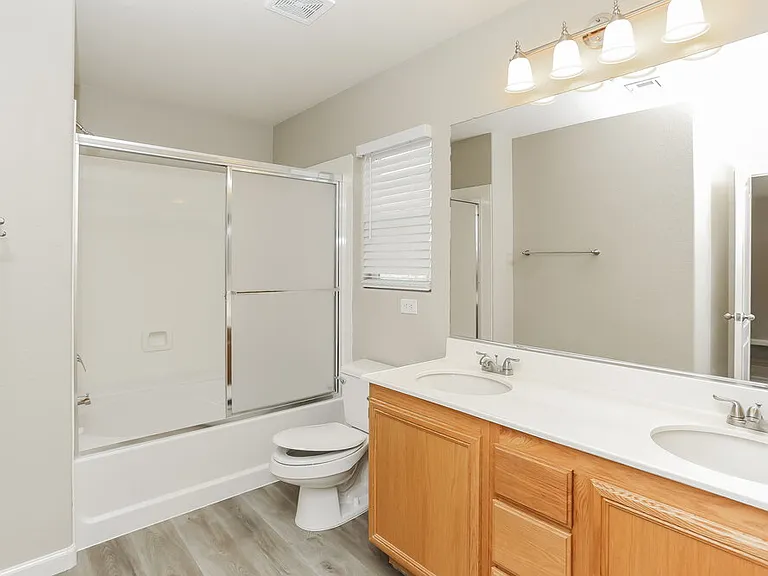 9132 Patrick Henry Ave — Photo 11