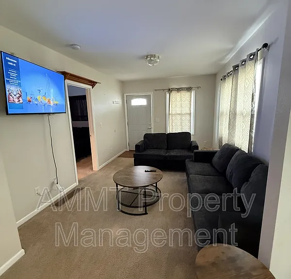 1204 8th St NW — Photo 4