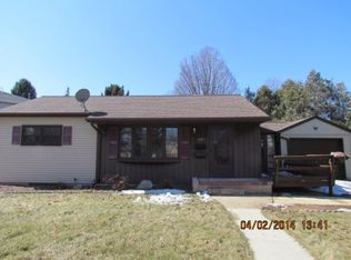 409 S Madison St, Chilton, WI 53014