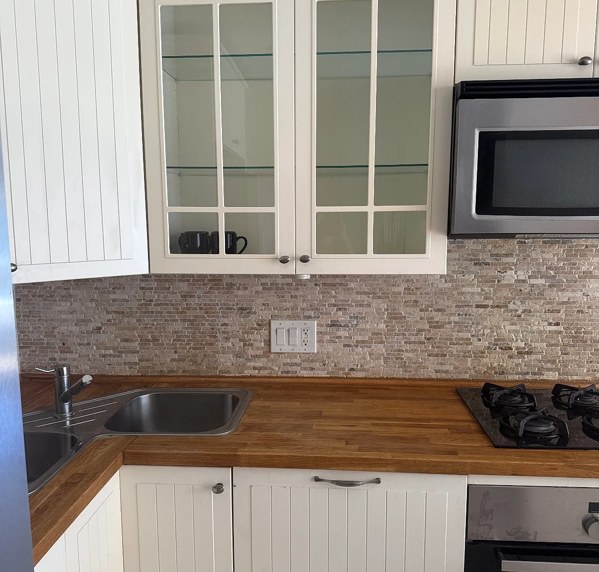 2 bed, 800 sqft, $1,950 — Photo 2