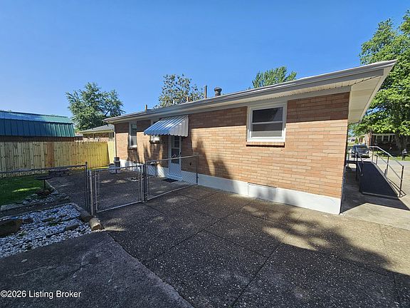 5th image of 9233 Lantana Dr