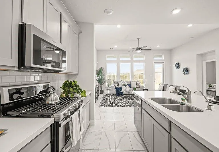 10114 Native Grove Dr — Photo 8