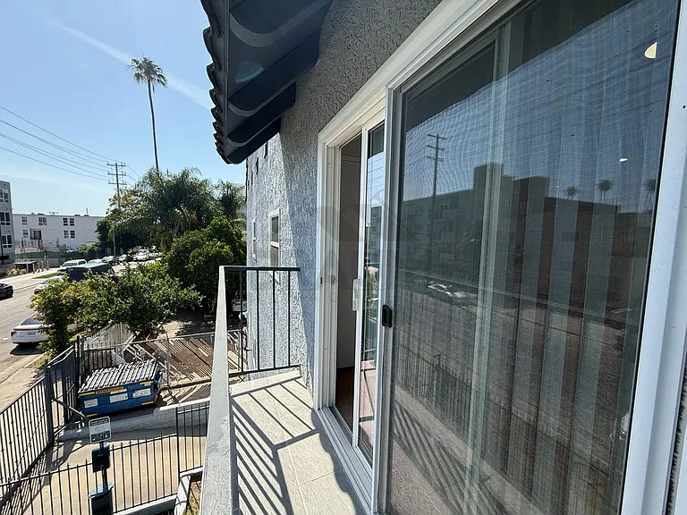 14801 DELANO — Photo 6