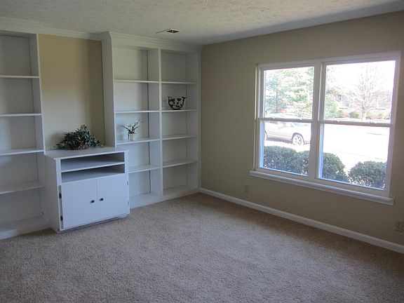 5th image of 3808 Sundart Dr