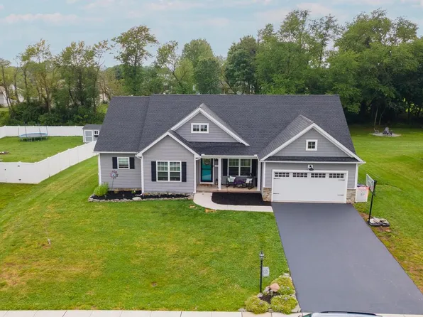 141 Oxford Blvd, New Oxford, PA 17350
