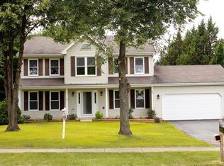 80 Decker Dr, Cary, IL 60013