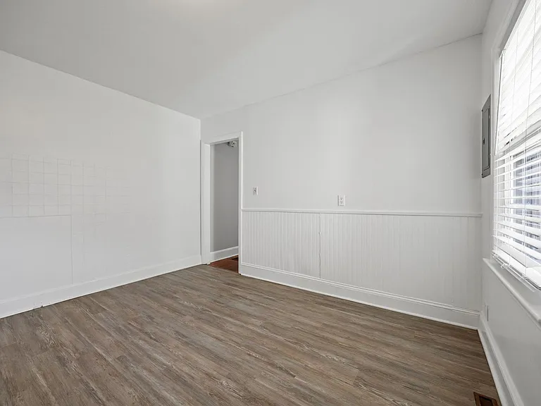 1208 S 9th St — Photo 20