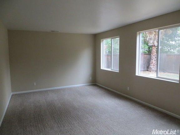 2nd image of 1089 Silverton Cir