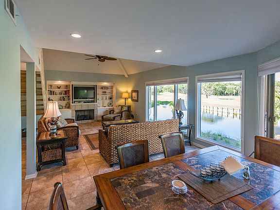 5th image of 725 Spinnaker Beachhouse Vl