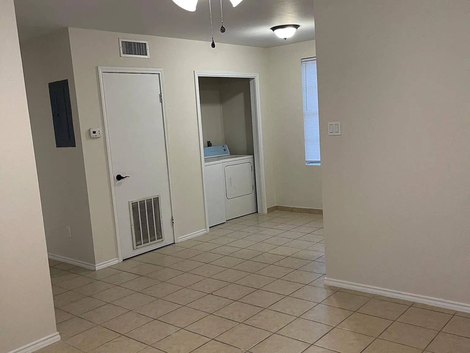 2 bed, 850 sqft, $850 — Photo 4