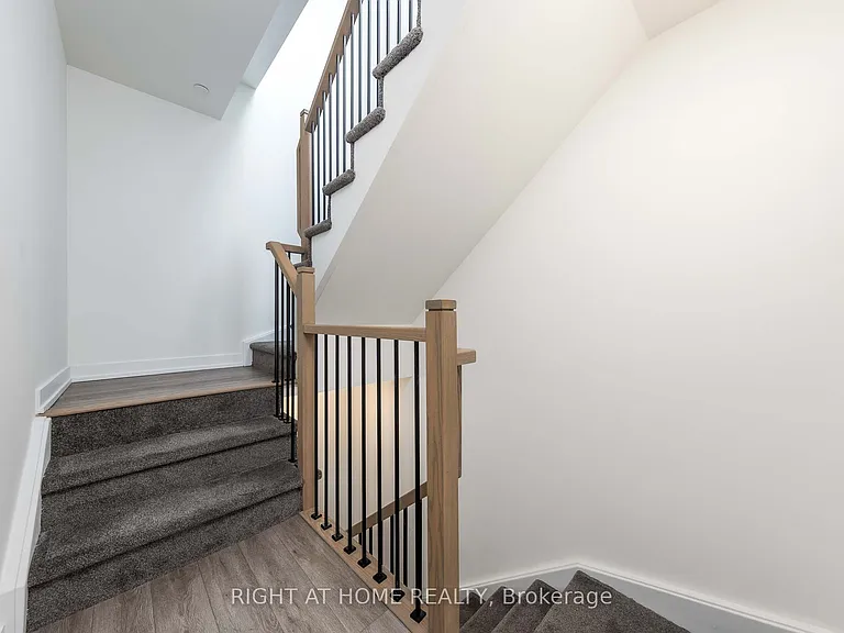 871 Sheppard Ave W #33 — Photo 15