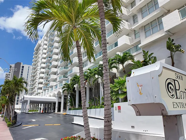 5601 Collins Ave #711 — Photo 25