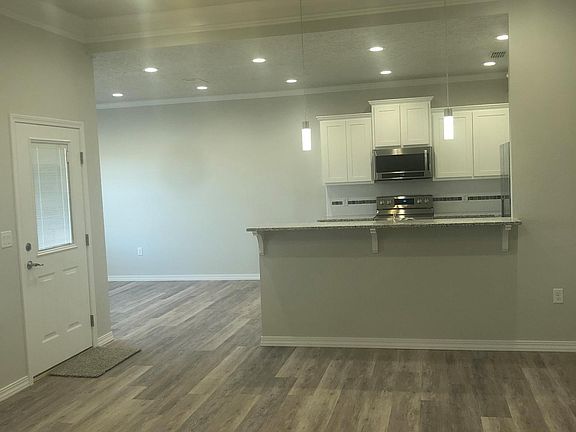 4th image of 3913 Mariah Dr