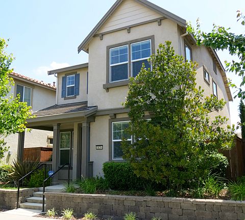 3rd image of 3176 Village Plaza Dr