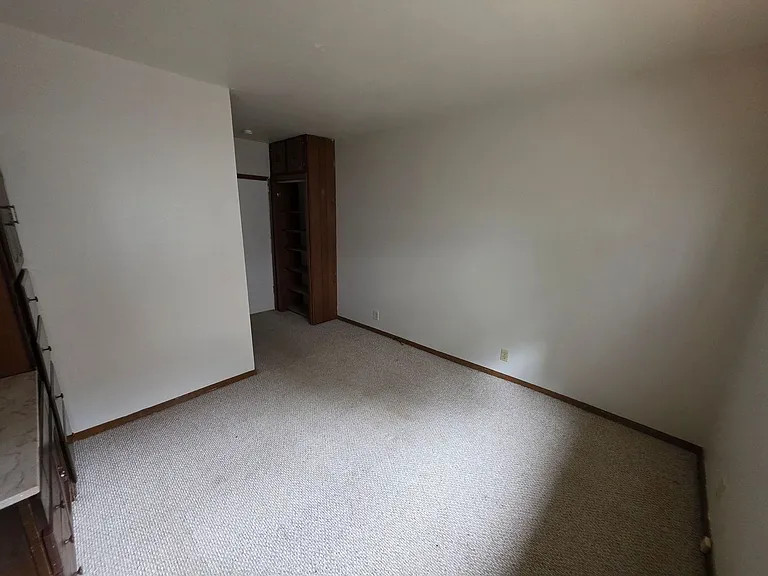 519 Steuben St — Photo 17