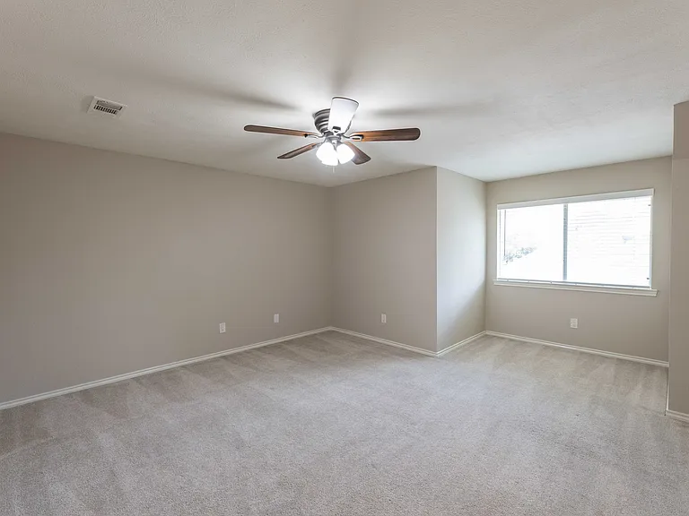 3015 Oak Dr — Photo 32