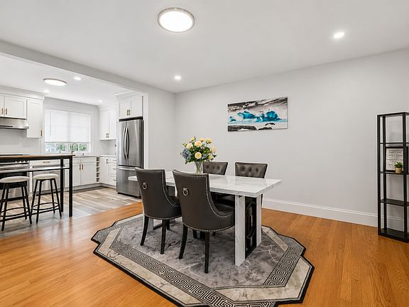 4th image of 41 Union St #A
