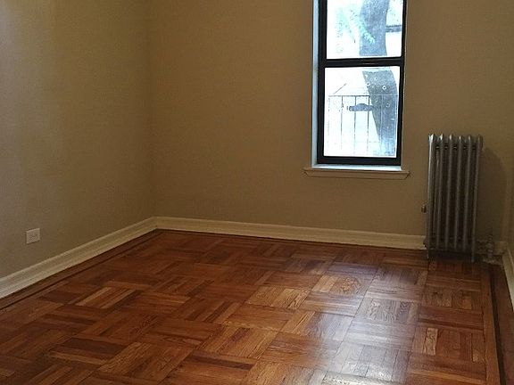 3rd image of 543 E 21st St APT B5