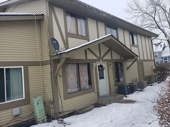 2nd image of 29W523 Winchester Cir S Unit 3