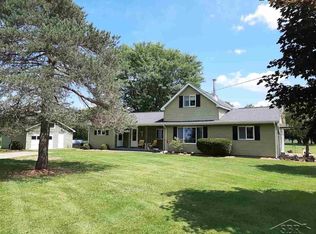 8744 Chesaning Rd, Chesaning, MI 48616