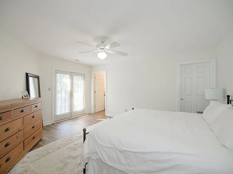 183 Herman Melville Ave — Photo 12