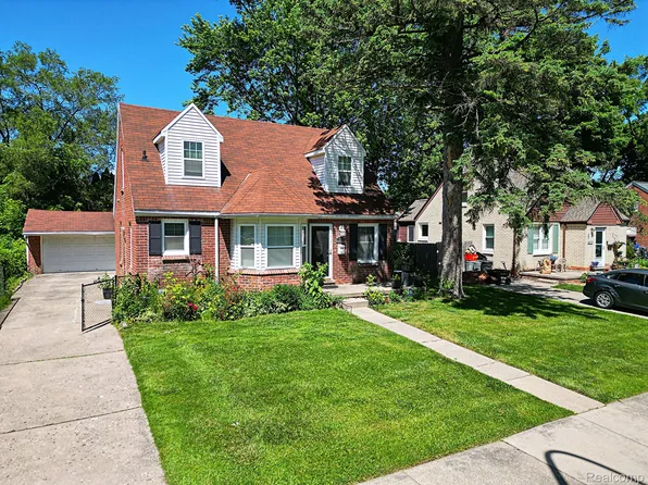 11369 Cavell St, Livonia, MI 48150