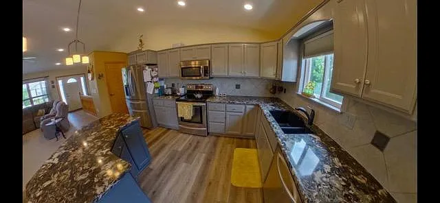 517 Harland Dr — Photo 4
