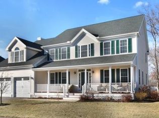 10 Montrose School Ln, Wakefield, MA 01880