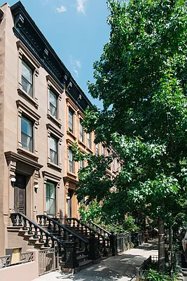 Rented by Compass | media 22