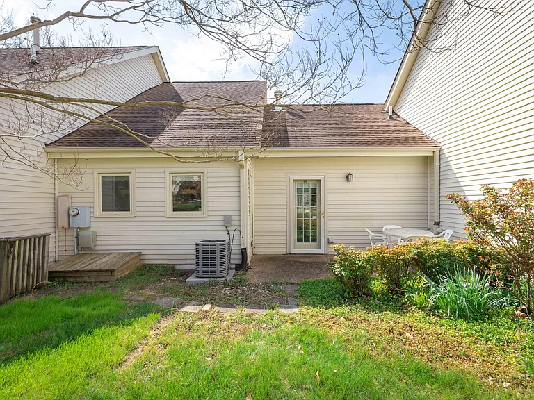 3111 Lake Terrace Ct — Photo 29