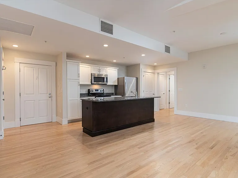 132 Main St #311 — Photo 8