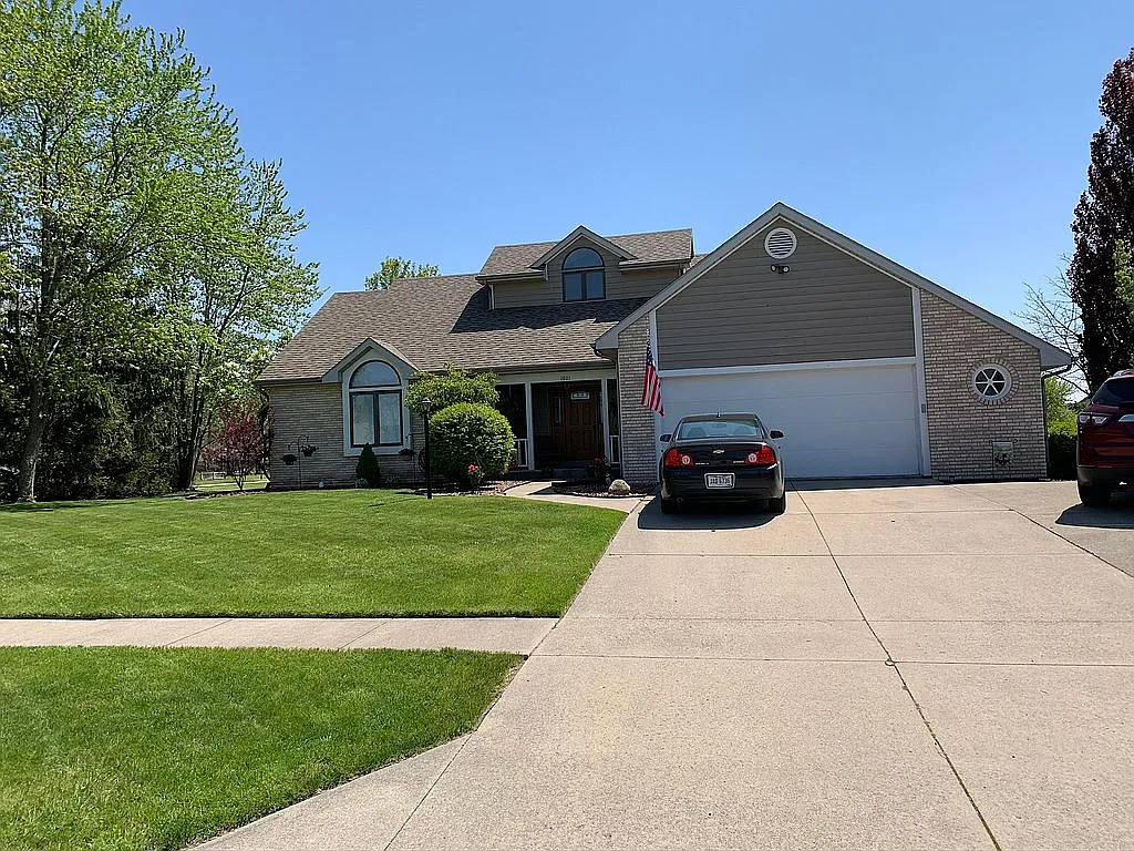 1801 Willow Bay Dr photo 1