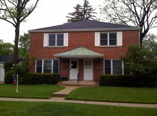 554 Ryan Pl, Lake Forest, IL 60045